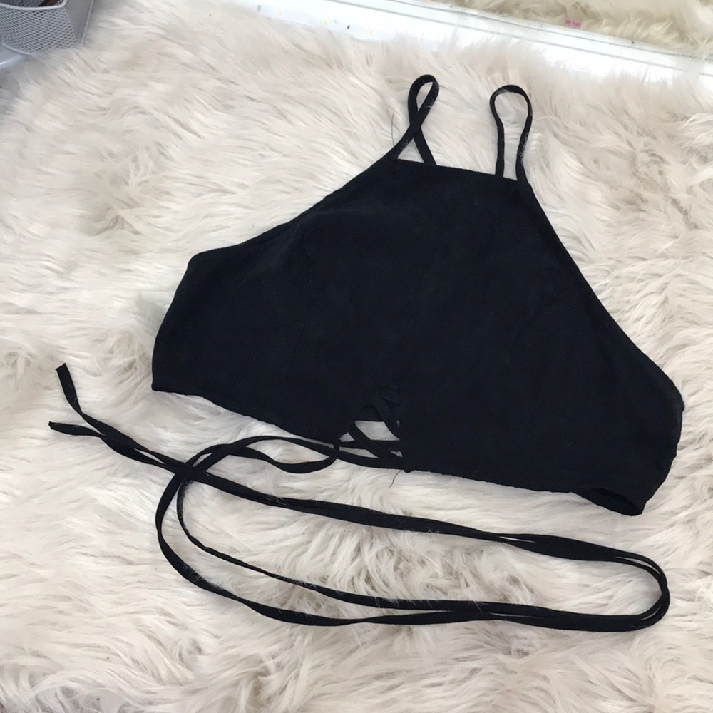 Cross cross crop top